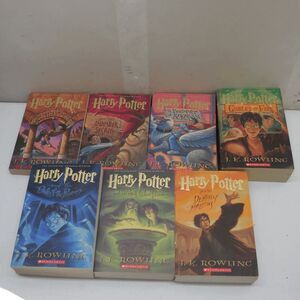 Harry Potter: The Complete Series - Paperback Box Set - Books 1-7